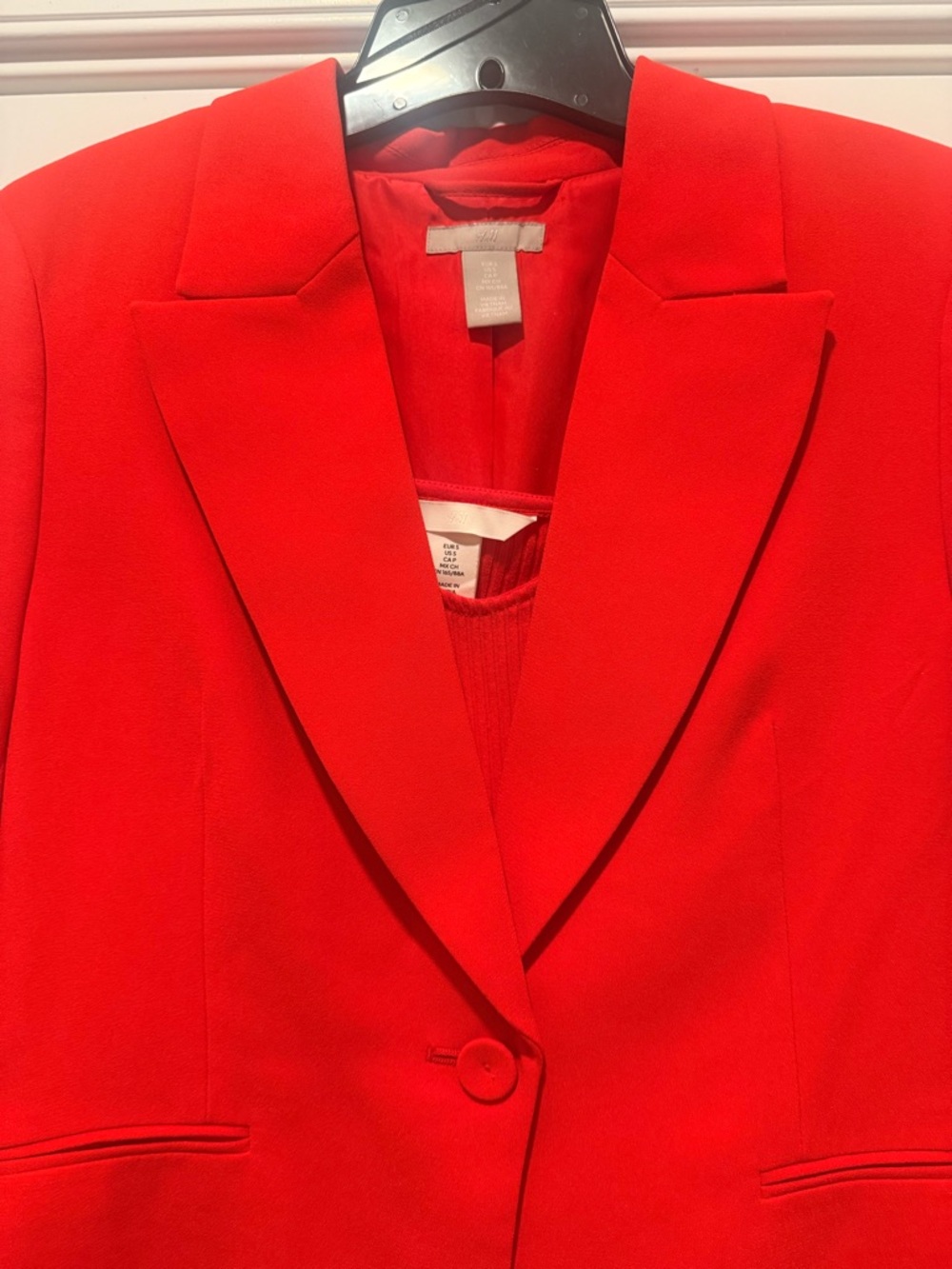 Size Small Top and Size 8 PantH&M Red Single Button Tailored Blazer and Pant Set - Picture 2 of 8